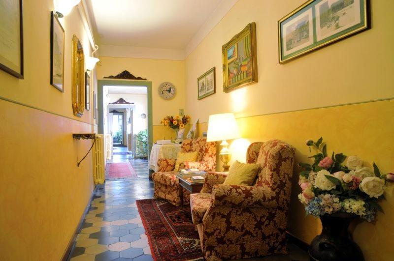 Bellevue House Pensión 3*