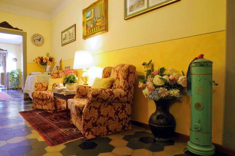 Bellevue House Pensión 3*